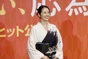 長澤まさみ 映画『おーい、応為』初日舞台挨拶に登壇!